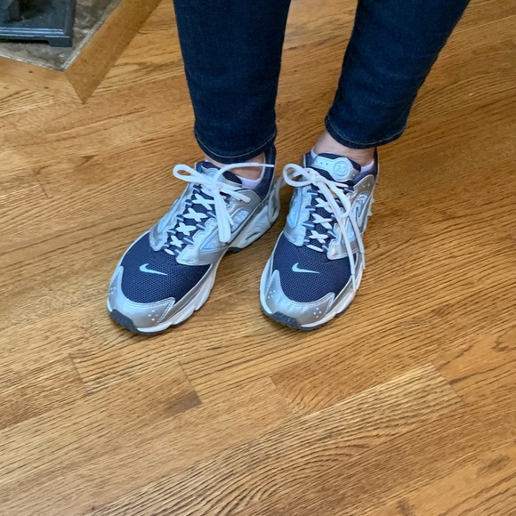 Women’s Nike running shoe-Zoom Air 20 size9.5 - Picture 8 of 9